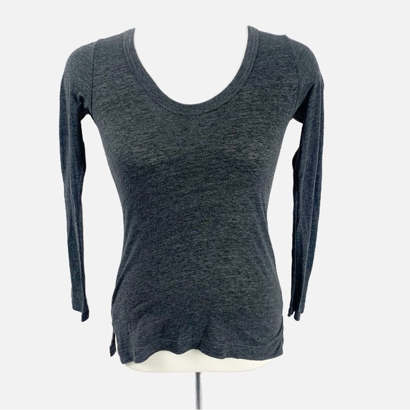 🩶 GAP Charcoal Long Sleeve Scoop Neck Tee (XS) – Everyday Essential 🩶 - Picture 5 of 8